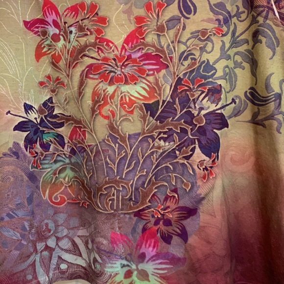 Very colorful, lightweight top, by Coldwater Creek, size XXL (20). - Picture 4 of 7